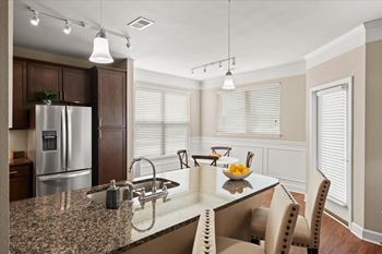 Short-term rental guest suite